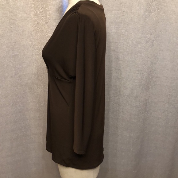 Gorgeous Cache top - Picture 4 of 7